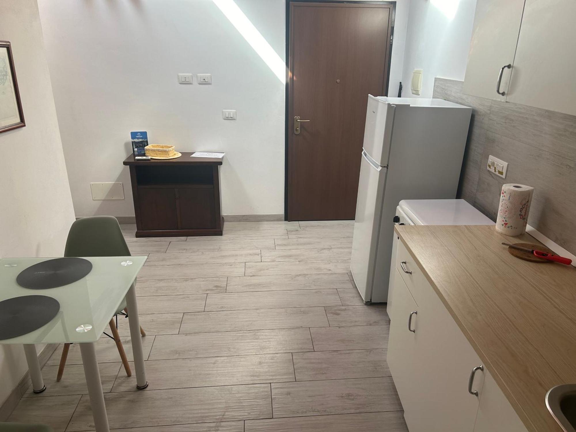Deni'S Apartments Syracuse ภายนอก รูปภาพ