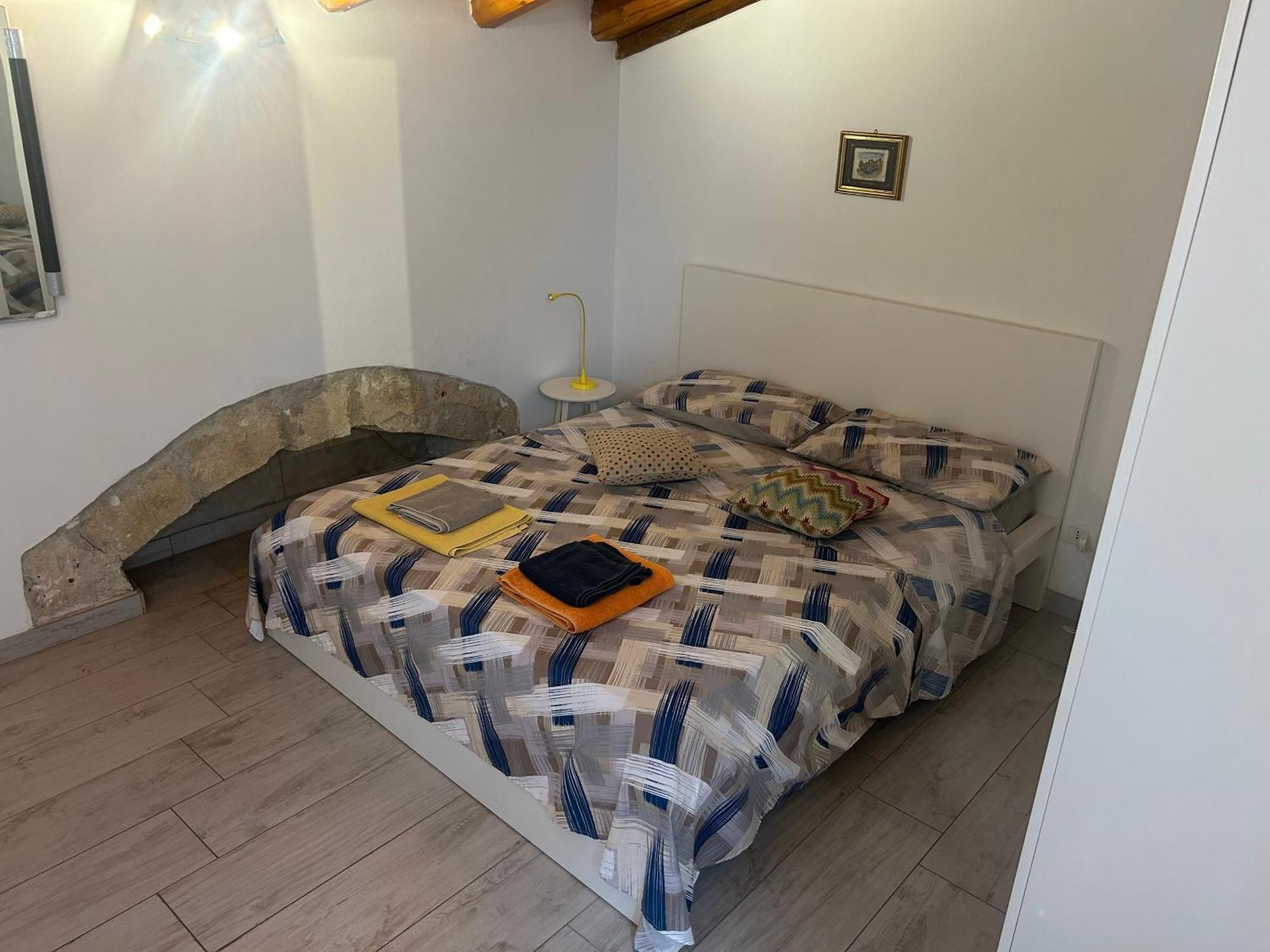 Deni'S Apartments Syracuse ภายนอก รูปภาพ