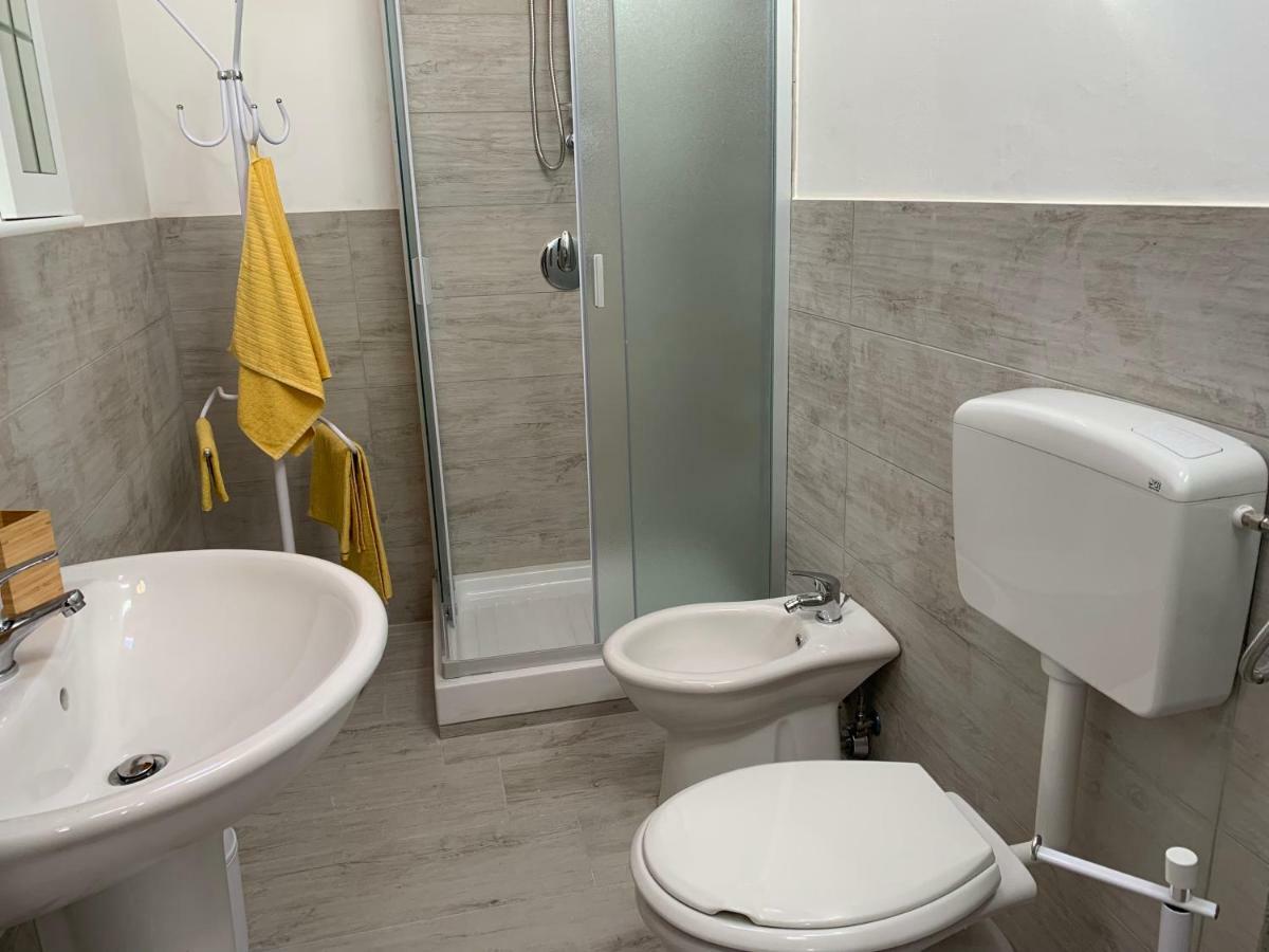 Deni'S Apartments Syracuse ภายนอก รูปภาพ